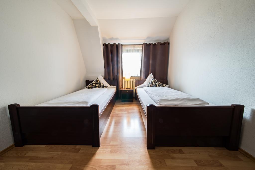 Hotel Landgasthaus Sockenbacher Hof Strümpfelbrunn Esterno foto